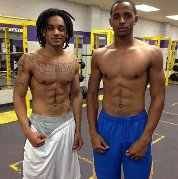[VIDEO] In Case You Missed It! Snoop Dogg’s Son, Corde Broadus, Allegedly Bares It All In Shower Video!